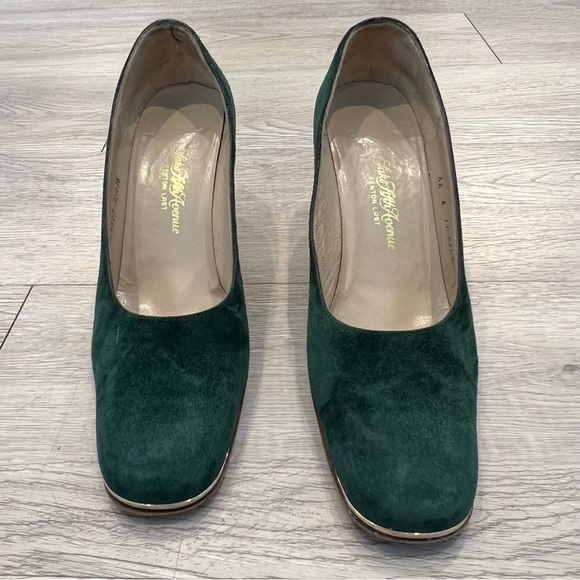 SAKS 5TH AVENUE Pump Fat Heel Suede Brass Square-Toe Forest Green 6AA Vintage​ - Picture 4 of 12